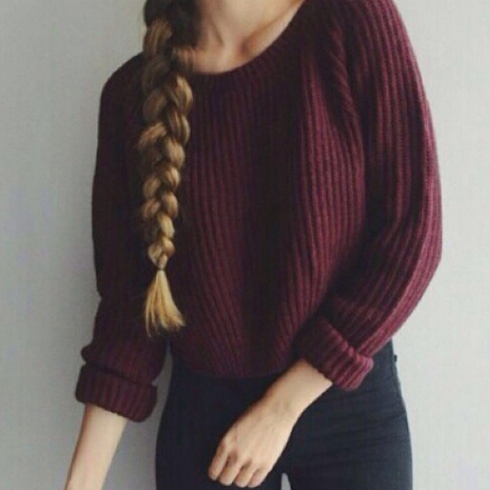 Cropped maroon sweater